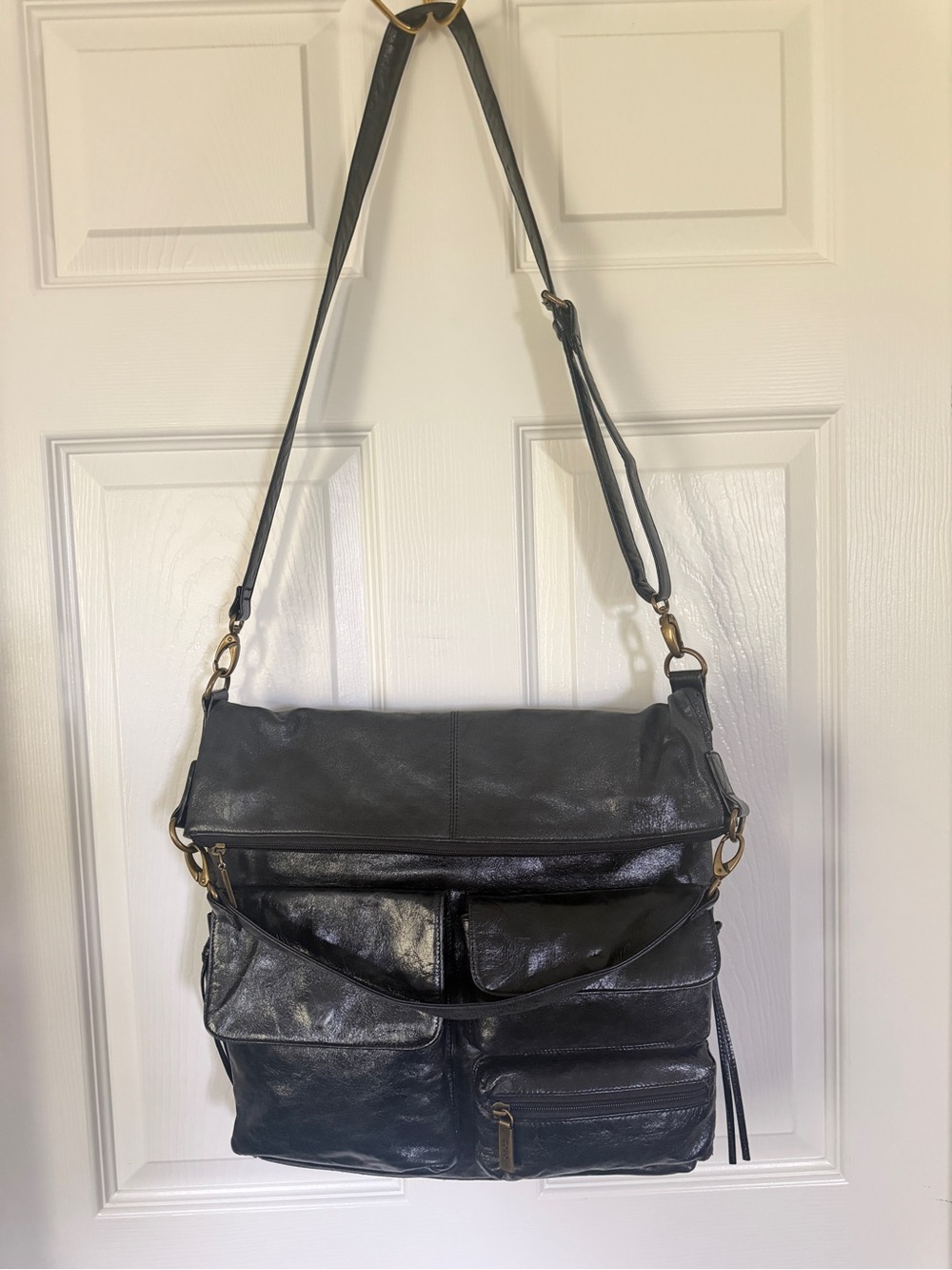 HOBO International Explorer Leather Bag – Convertible Shoulder/Crossbody – Black - Picture 3 of 16
